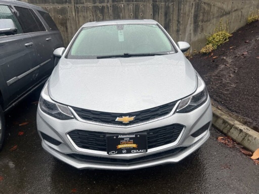 Used 2018 Chevrolet Cruze LT Car