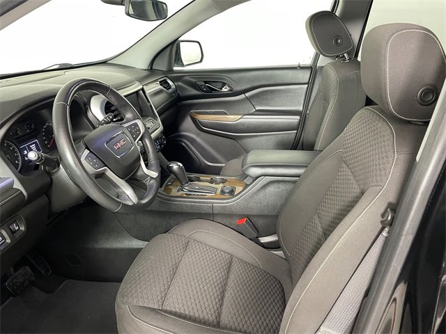 2017 Gmc Acadia SLE photo 2