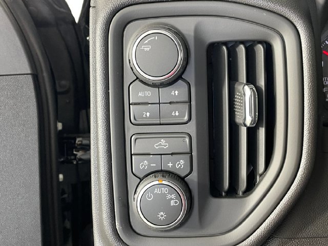 2026 Chevrolet Silverado 1500 Custom Trail Boss - Photo 10