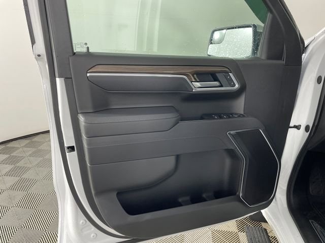 2025 Chevrolet Silverado 1500 LT - Photo 13