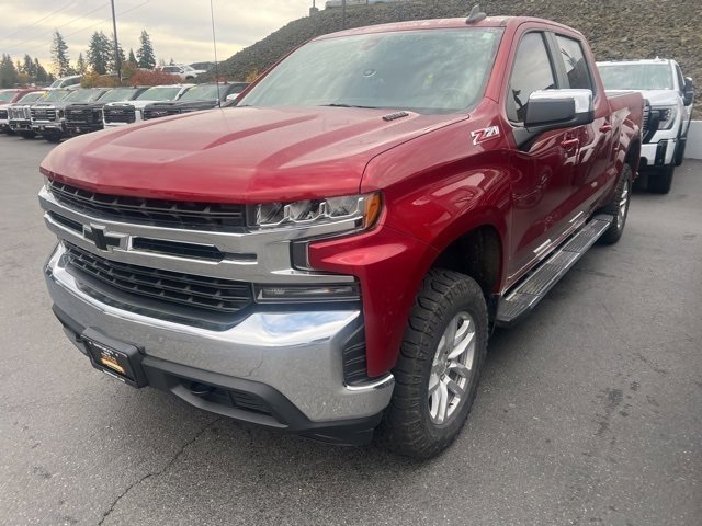2021 Chevrolet Silverado 1500 LT photo 3