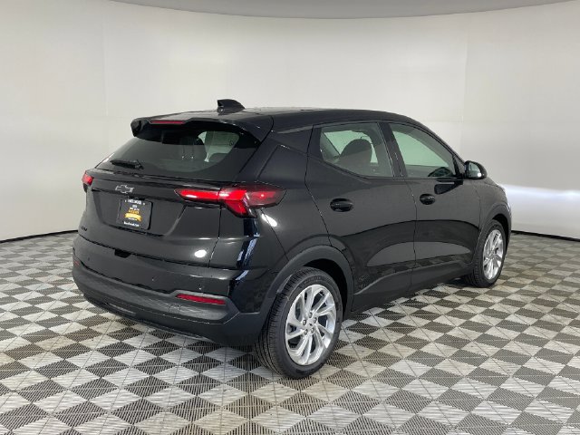2027 Chevrolet Bolt LT - Photo 13