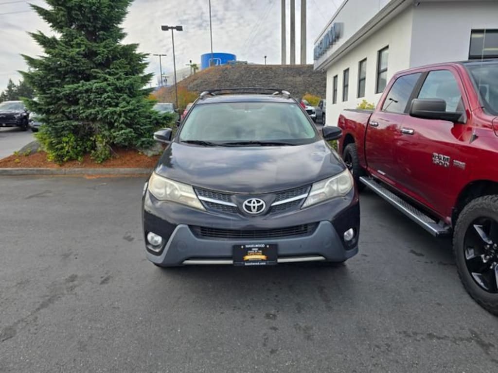 Used 2013 Toyota RAV4 XLE SUV