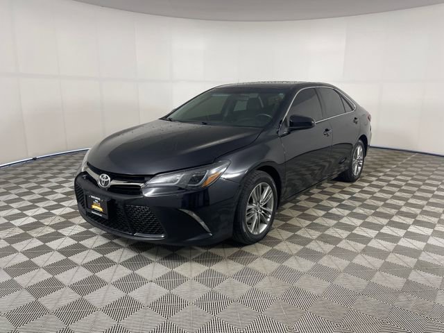 2015 Toyota Camry 2.5 Auto SE's photo
