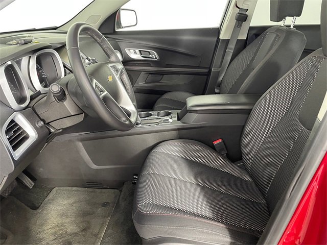 2015 Chevrolet Equinox LT photo 2