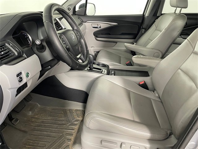 2016 Honda Pilot EX-L photo 2