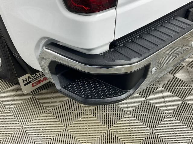 2026 GMC Sierra 1500 SLE - Photo 18