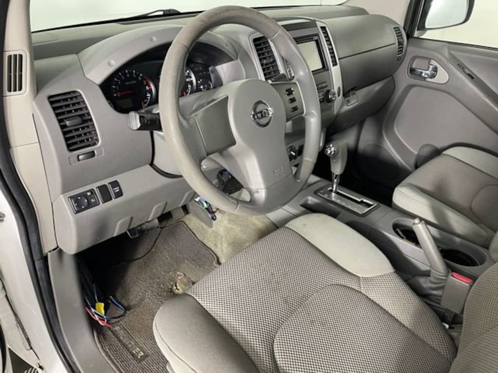 Used 2009 Nissan Frontier SE Truck