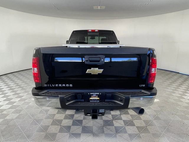 2011 Chevrolet Silverado 3500HD LTZ - Photo 22