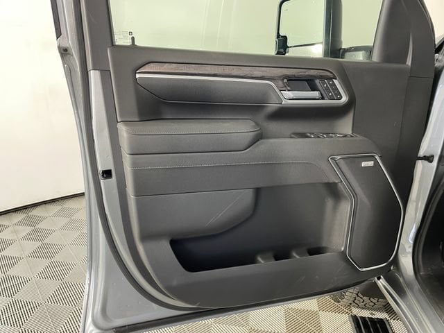 2026 Chevrolet Silverado 3500HD LTZ - Photo 14