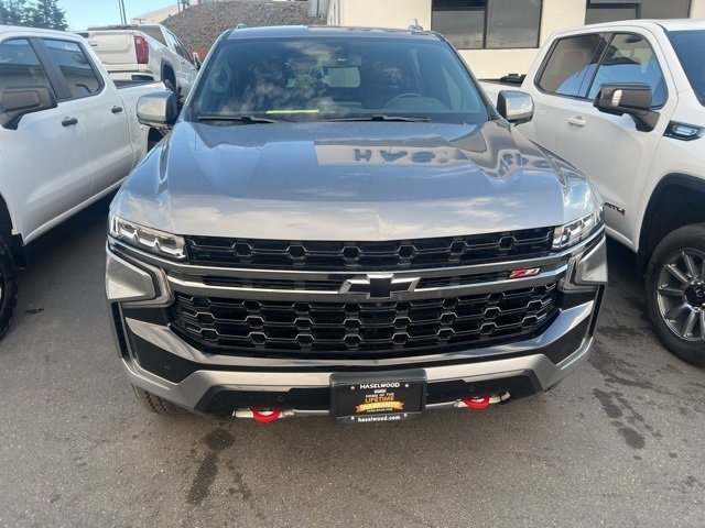 2022 Chevrolet Suburban Z71 photo 2