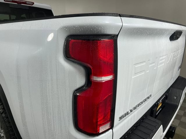 2026 Chevrolet Silverado 3500 HD High Country - Photo 18