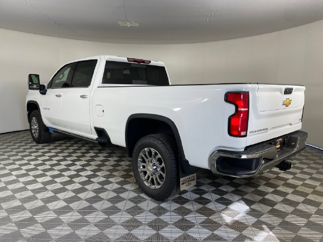2026 Chevrolet Silverado 3500HD LTZ - Photo 8