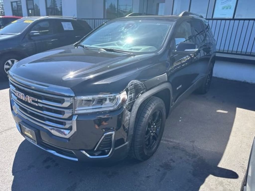 Used 2023 GMC Acadia AT4 SUV