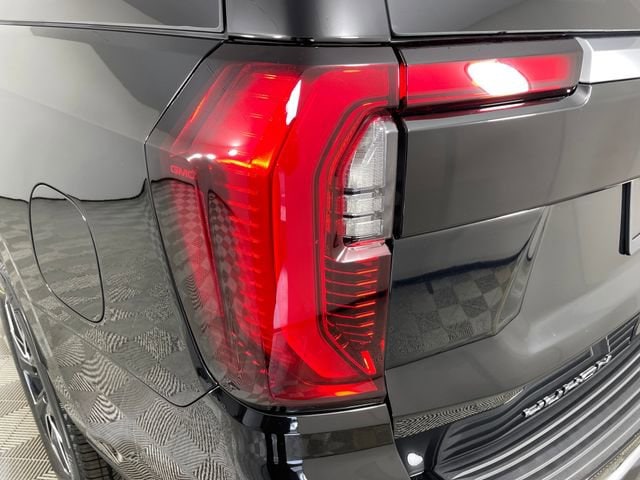 2026 GMC Yukon XL Denali - Photo 15