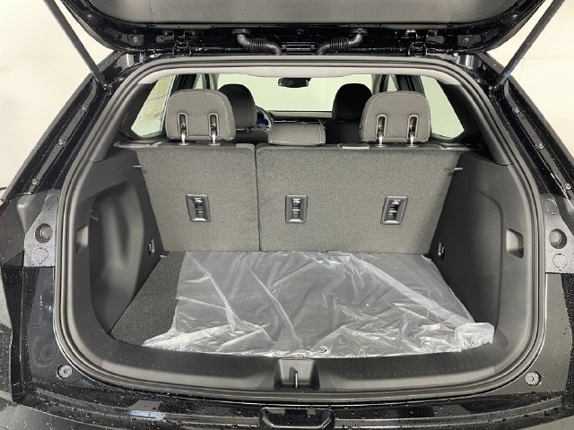 2027 Chevrolet Bolt LT - Photo 10
