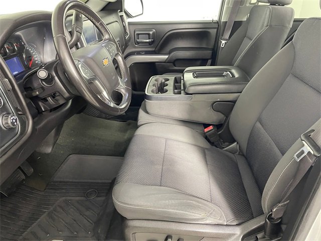 2016 Chevrolet Silverado 1500 LT photo 2