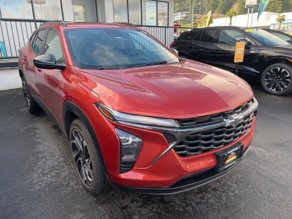 Used 2024 Chevrolet Trax 2RS SUV