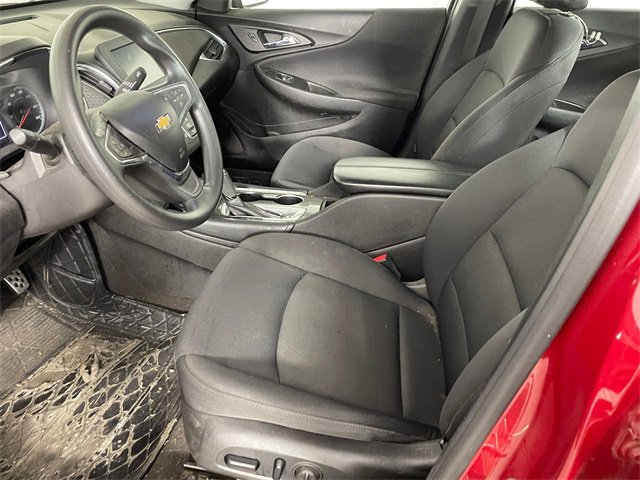 2016 Chevrolet Malibu 1LT photo 2