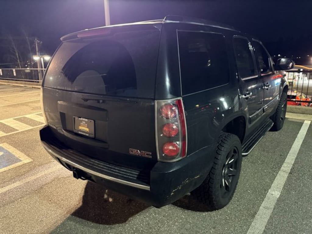 Used 2007 GMC Yukon Denali SUV