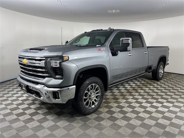 2026 Chevrolet Silverado HD LTZ's photo