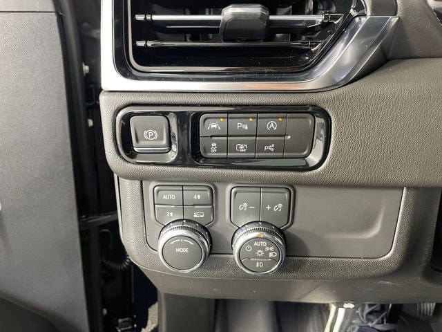 2026 GMC Yukon XL Denali - Photo 11