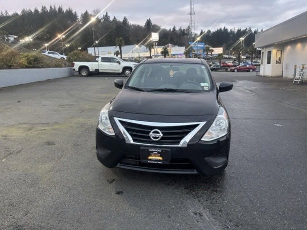 Used 2019 Nissan Versa 1.6 S Sedan
