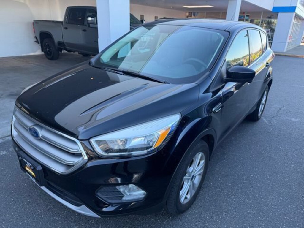 Used 2017 Ford Escape SE SUV