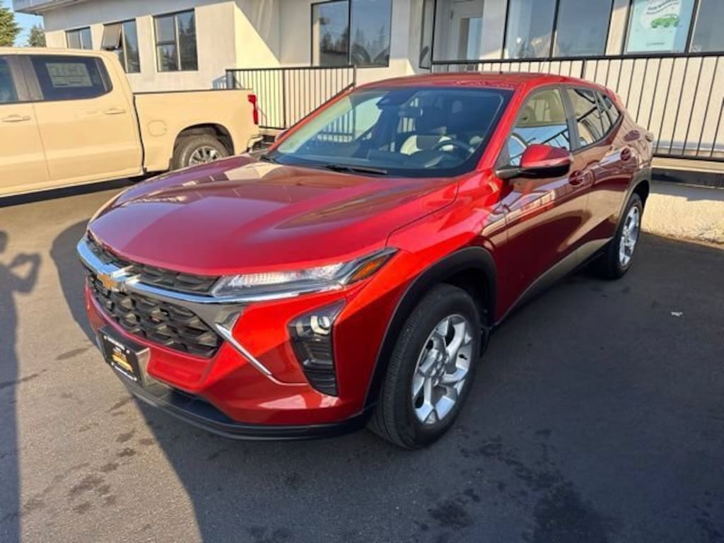 Used 2024 Chevrolet Trax LS SUV