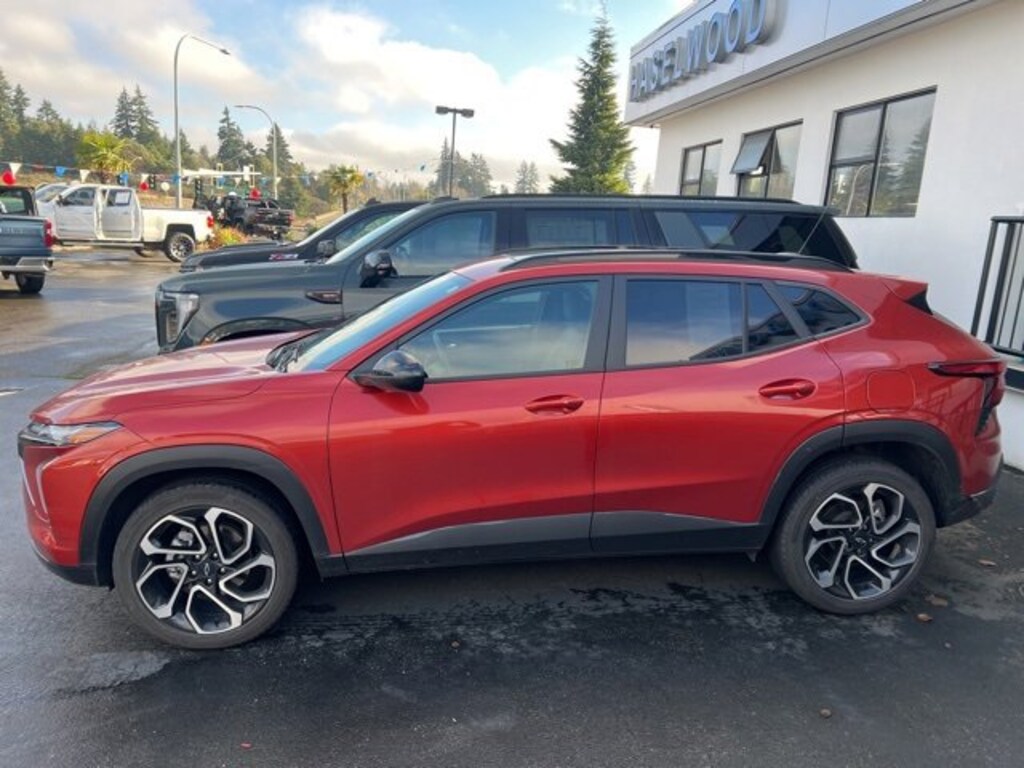 Used 2024 Chevrolet Trax 2RS SUV