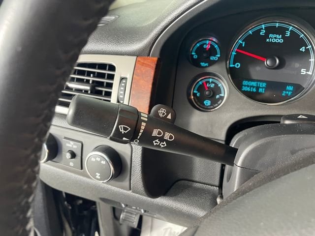 2011 Chevrolet Silverado 3500HD LTZ - Photo 12