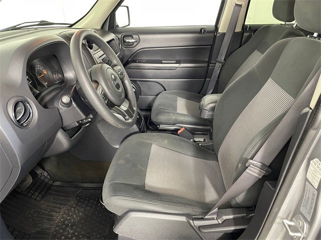 2017 Jeep Patriot Sport photo 2