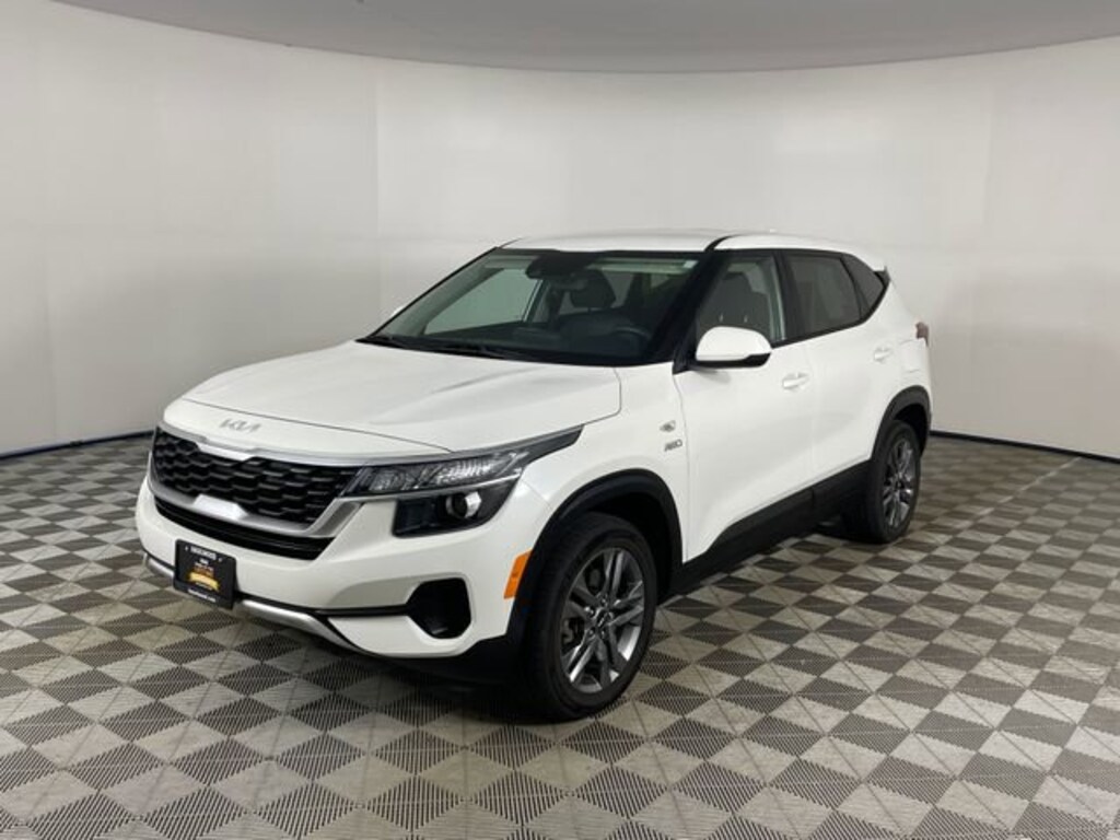 Used 2022 Kia Seltos LX SUV