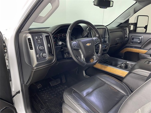2018 Chevrolet Silverado 3500HD LTZ photo 3