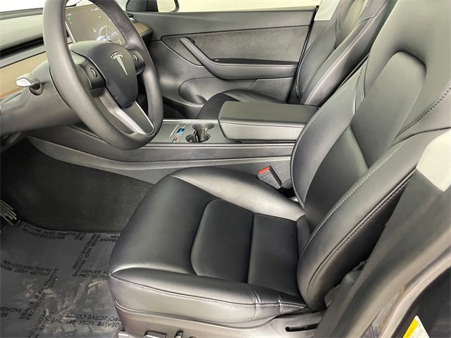 2022 Tesla Model Y Long Range photo 2