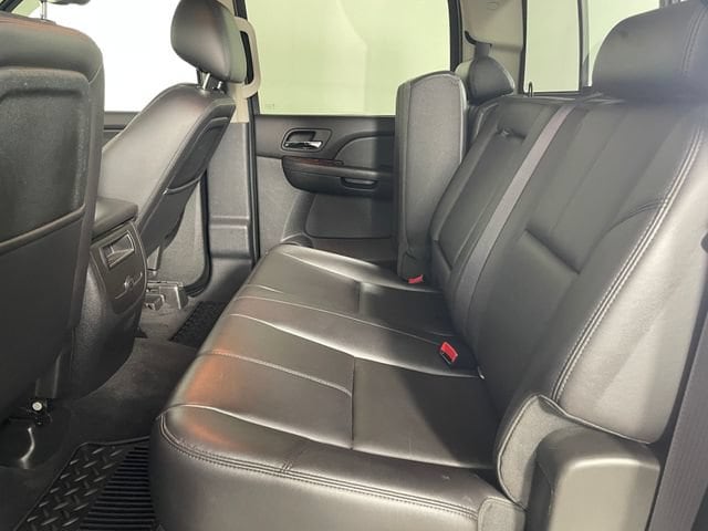 2011 Chevrolet Silverado 3500HD LTZ - Photo 16