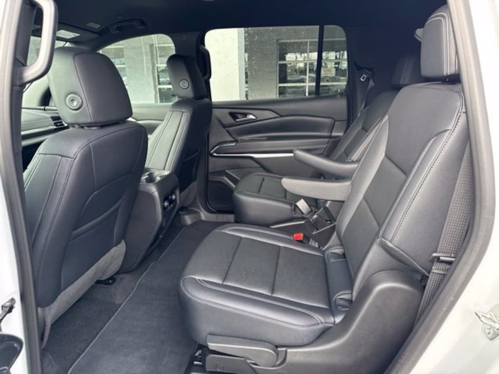 Used 2026 Chevrolet Traverse LT SUV