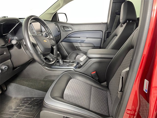 2016 Chevrolet Colorado Z71 photo 2