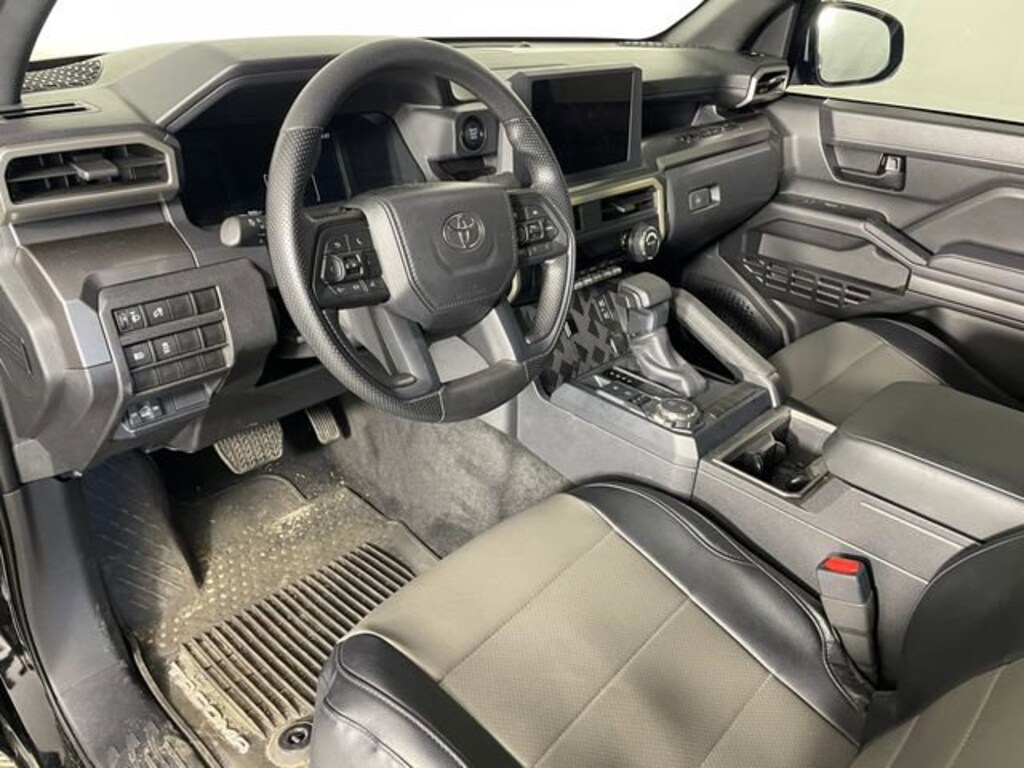 Used 2025 Toyota Tacoma SR5 Truck