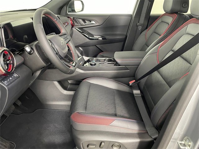 2025 Chevrolet Equinox RS photo 2