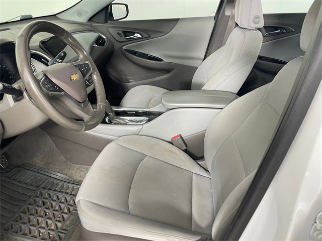2016 Chevrolet Malibu 2LT photo 2