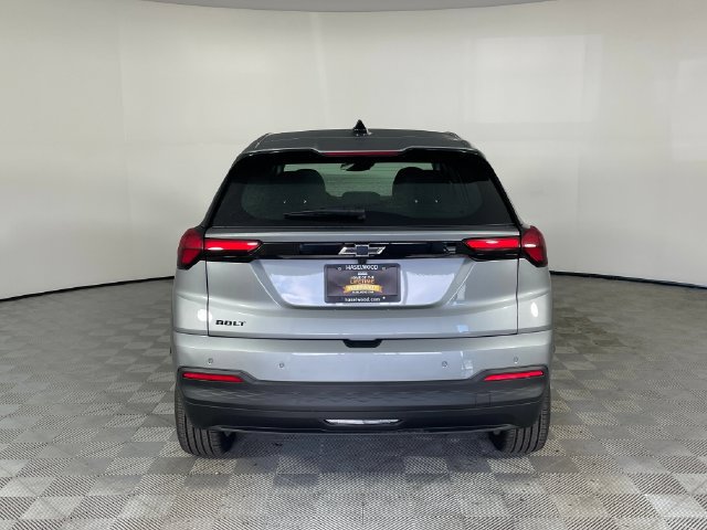 2027 Chevrolet Bolt LT - Photo 18