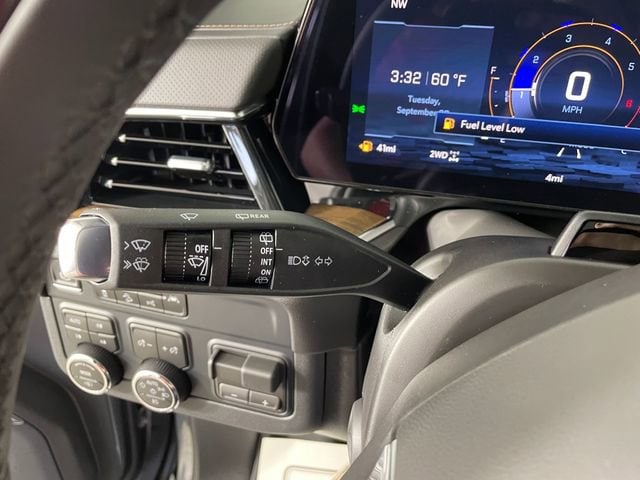 2026 Chevrolet Suburban High Country - Photo 10