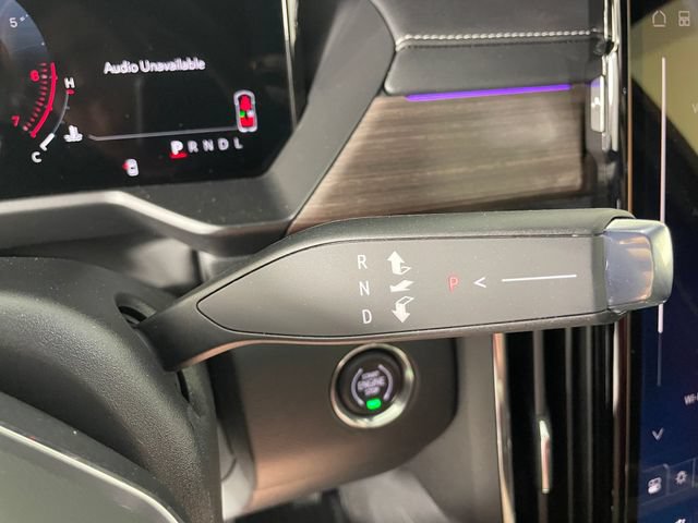 2026 GMC Acadia Denali - Photo 9