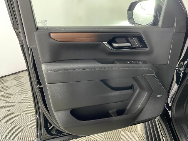 2026 GMC Yukon XL Denali - Photo 13