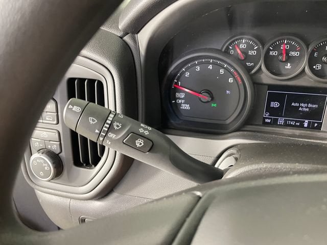 2025 Chevrolet Silverado 1500 Custom - Photo 11