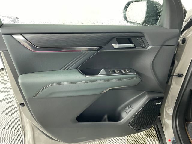 2026 GMC Acadia AT4 - Photo 8