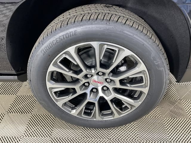2026 GMC Yukon XL Denali - Photo 17