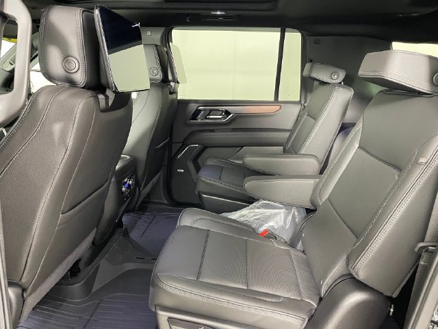 2026 GMC Yukon XL Denali - Photo 14