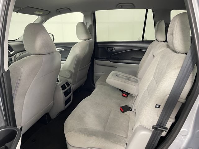 2017 Honda Pilot LX - Photo 17